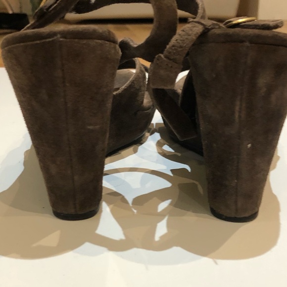 Ugg Australia Brown Suede Wedge sandals 7,5 - Picture 3 of 4